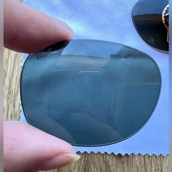 Ray-Ban Lights Green G-15 Lens Set - Picture 3 of 5